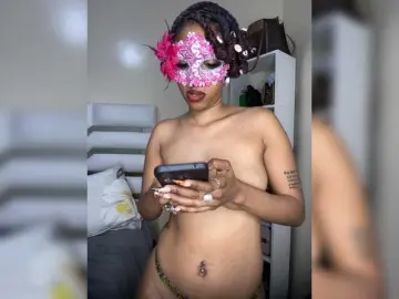 Bongacams Live Sex Cam of theCherrybomb