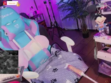 Bongacams Watch Live Sex Cams of Nixycrow11