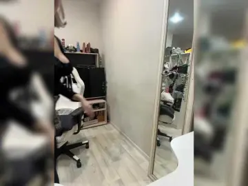 Bongacams Sex Cam of YoloLove