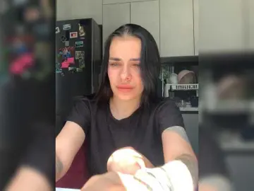 Bongacams Live Porn of MaidenCrystal