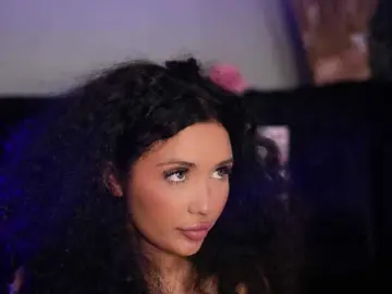 Bongacams Live Sex Cam of Moan4u