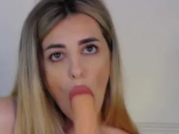 Bongacams Watch Live Sex Cams of IvyLustt