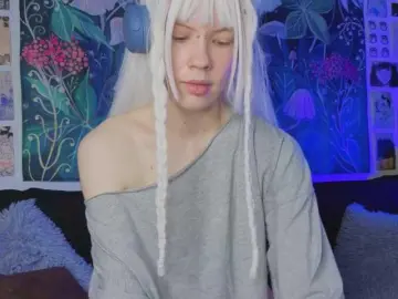 Bongacams Nude Webcam of PeacchyPawss