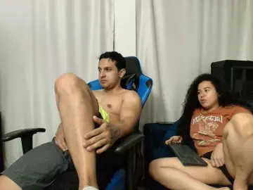 Bongacams Watch Live Sex Cams of couplee-horny