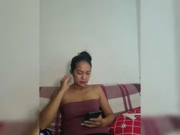 Bongacams Nude Webcam of Kiana11