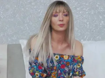 Bongacams Free Porn Cam of RosemaryGrey