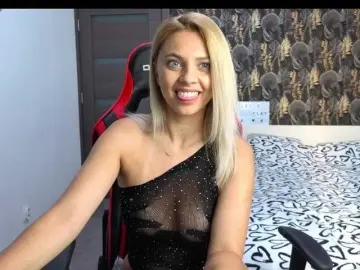Bongacams Free Porn Cam of CarlaStaceeFun