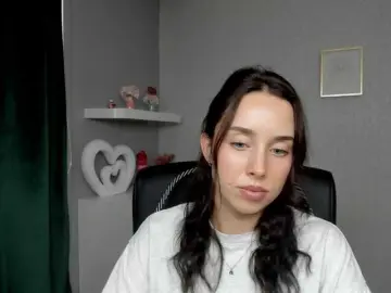 Bongacams Adult Video Chat of adeleLive