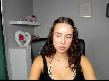 Bongacams Adult Webcam of adeleLive