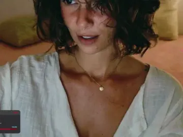 Bongacams Best Webcam of SweetLilLulu