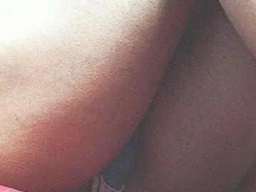 Bongacams Sex Cam of HOTTTSKIN