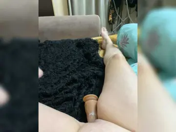 Bongacams Nude Webcam of Milfaru