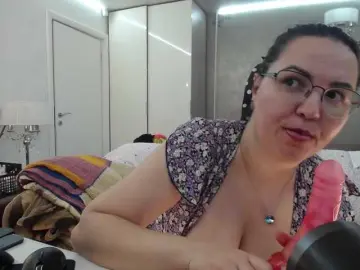 Bongacams Free Porn Cam of ILoveToFeelU