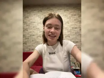 Bongacams Nude Webcam of 18YoungPussy18