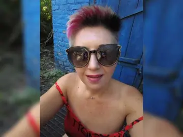 Bongacams Watch Live Sex Cams of BUSINKA-25
