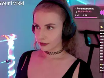 Bongacams Live Porn of -VikkiL0vesCheese-