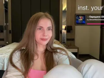 Bongacams Watch Live Sex Cams of -VikkiL0vesCheese-