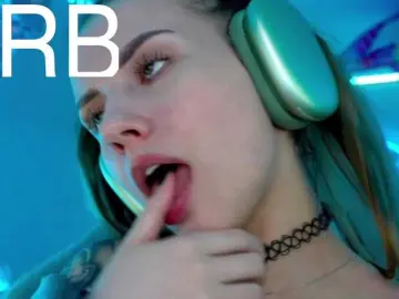 Bongacams Free Porn Cam of -VikkiL0vesCheese-