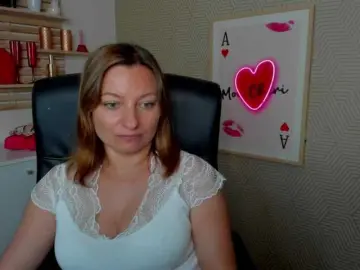 Bongacams Free Live Porn of angelaLove13