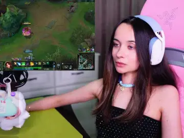 Bongacams Free Porn Cam of JuicyAngel
