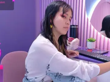 Bongacams Free Live Porn of AmyJoness1