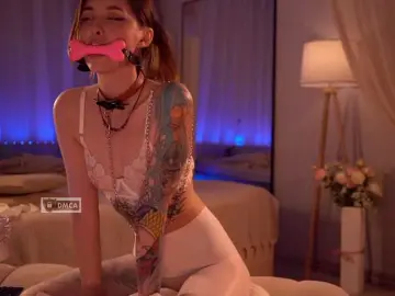 Bongacams Free Live Porn of HoneyCherry