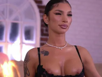 Bongacams Watch Live Sex Cams of NyssaSky