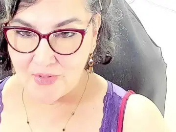 Bongacams Adult Video Chat of cataleya-mom