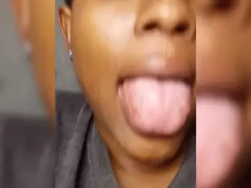 Bongacams Free Live Porn of Hotpetitesa