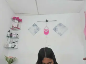 Bongacams Nude Webcam of curvylattina