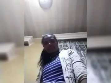 Bongacams Live Sex of Royblackhot