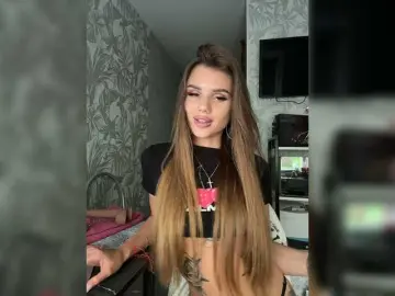 Bongacams Live Sex Cam of SweetyMia