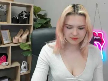 Bongacams Watch Live Sex Cams of SweetLilyxo