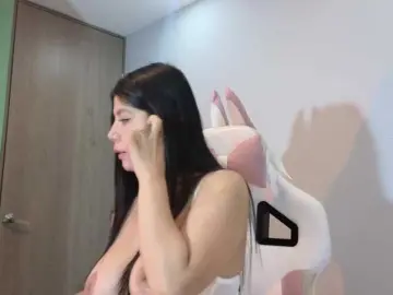 Bongacams Live Sex Cam of Cloesweety