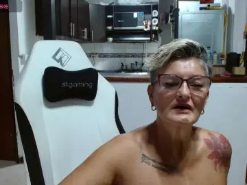 Bongacams Free Porn Cam of bety-cum3