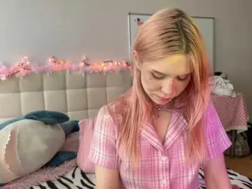 Bongacams Nude Webcam of sexycute18