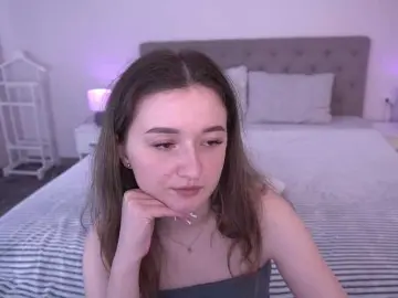 Bongacams Nude Webcam of CyrenaLuxe