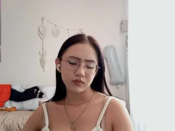 Bongacams Free Live Porn of MyrleHenggeler
