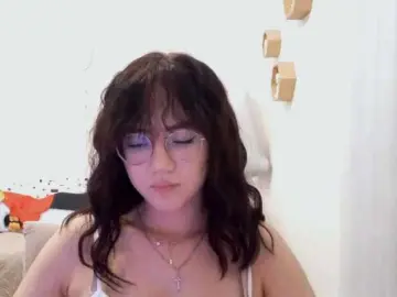 Bongacams Watch Live Sex Cams of MyrleHenggeler