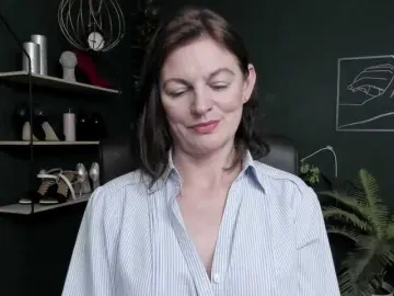 Bongacams Best live sex cam show of mrsVivian