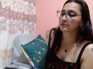 Bongacams Live Sex of KarinaSuarez1