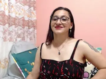 Bongacams Nude Webcam of KarinaSuarez1