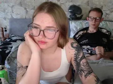 Bongacams Live Sex Cam of Dressed-To-Undress