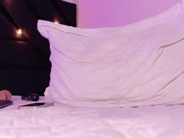 Bongacams Nude Webcam of skinnyprinces