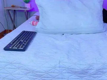 Bongacams Nude Webcam of skinnyprinces