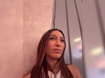 Bongacams Live Porn of Megan-Holly
