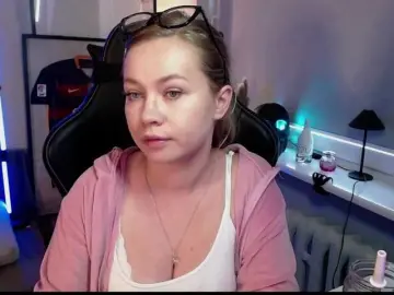 Bongacams Watch Live Sex Cams of hollyBB