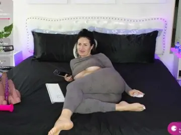 Bongacams Free Porn Cam of Violet888