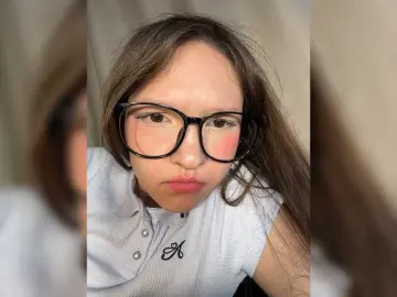 Bongacams Sex Cam of Cute-Lolly