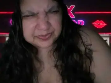 Bongacams Nude Webcam of DUMBHOEMELANIE